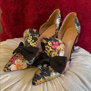 Floral Women's Shoes with Black Bow